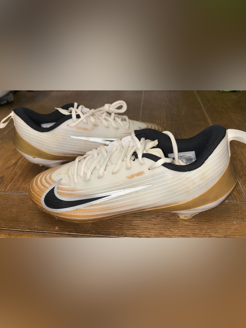 Men's White and Gold Football Cleats - Lightweight Performance